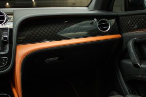 BENTLEY-BENTEYGA-3