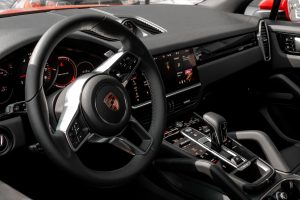 PORSCHE-CAYENNE-1