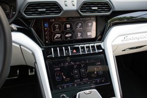 lamborghini-urus-13